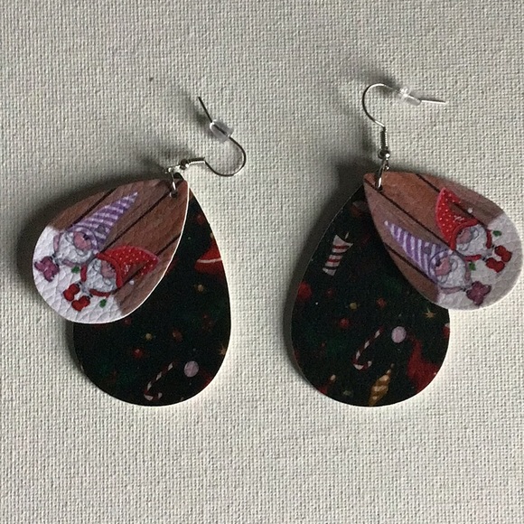 Gnome Dangle Earrings - Picture 3 of 5